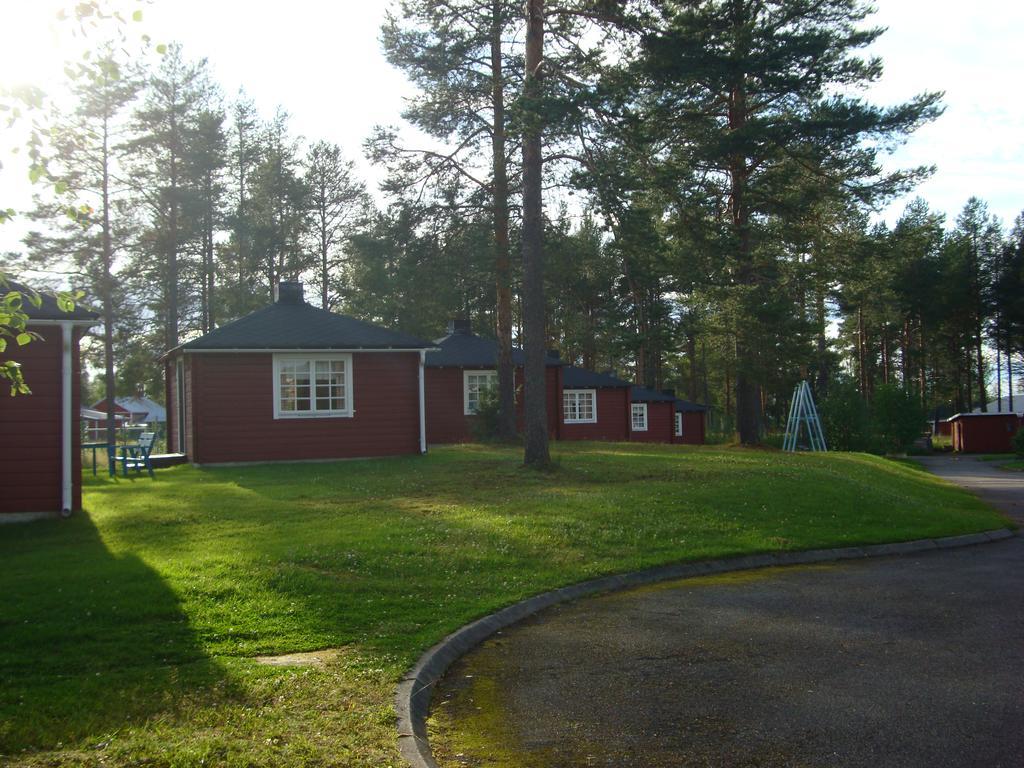 Pajala Cottages Route 99 Екстер'єр фото